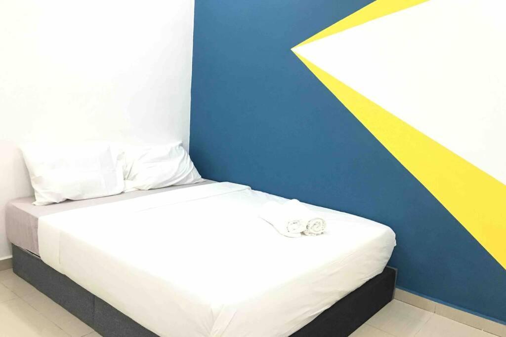 조호르 바루 22Pax :Taman Pelangi Party House Nearby Midvelly 빌라 외부 사진